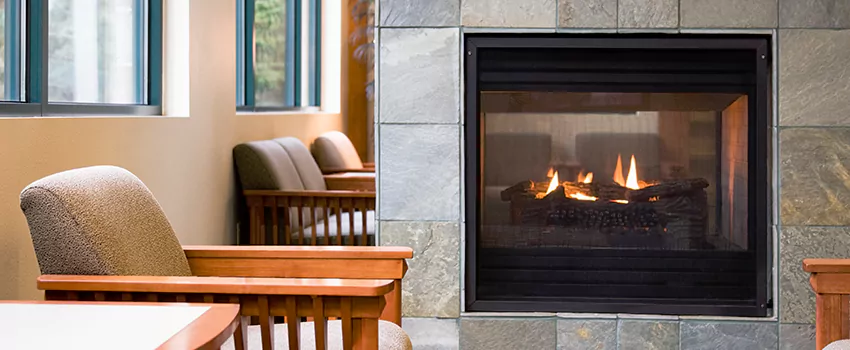 Smoky Effect Electric Fireplace Logs in Saint-Boniface, Quebec